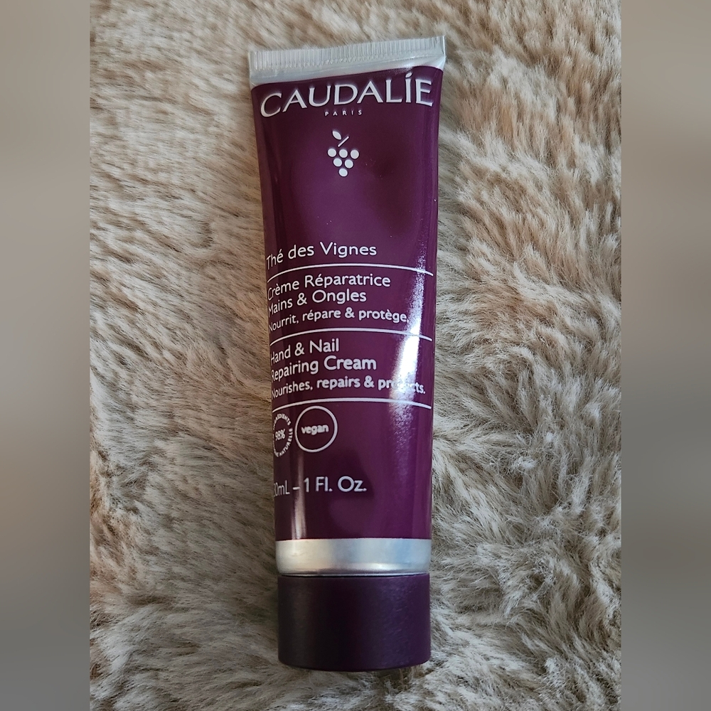Caudalie Thé des Vignes Hand & Nail Repairing Cream - 1 oz
